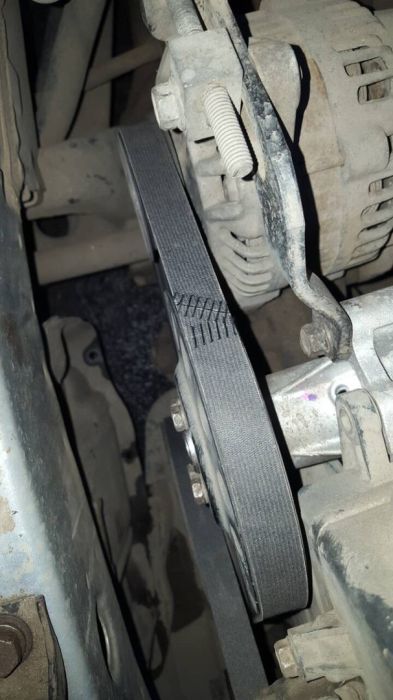 Будни работников автосервиса
