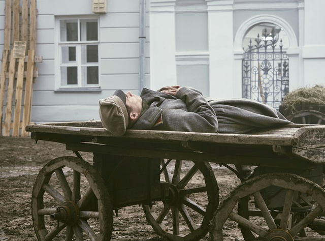 В Казанский федеральный университет привезли несколько самосвалов грязи