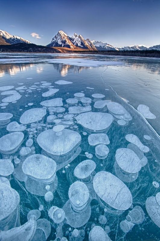 Замерзшая вода