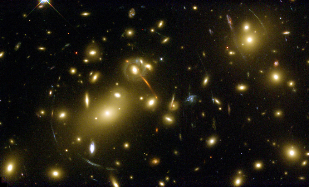 Телескоп Hubble: лучшие снимки за 2014 год Телескоп Hubble: лучшие снимки за 2014 год