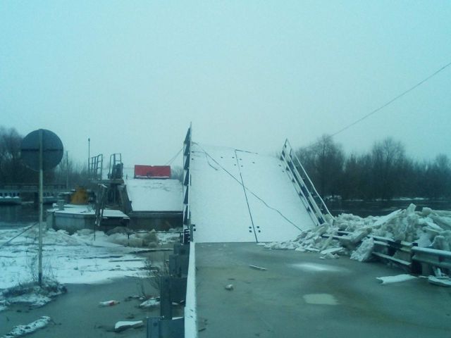 Жители 15 деревень Владимирской области остались без связи с внешним миром