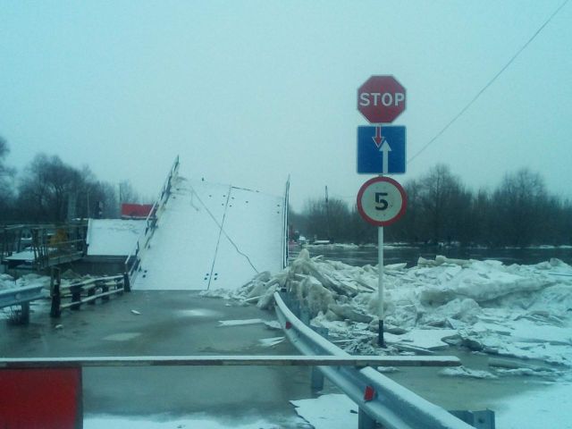 Жители 15 деревень Владимирской области остались без связи с внешним миром