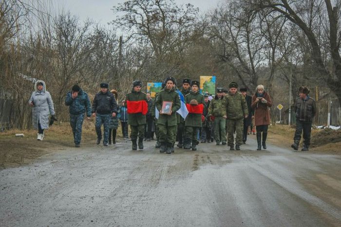 Захоронение останков советского солдата