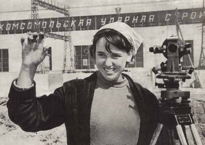 Образ женщины в советской фотоклассике Образ женщины в советской фотоклассике