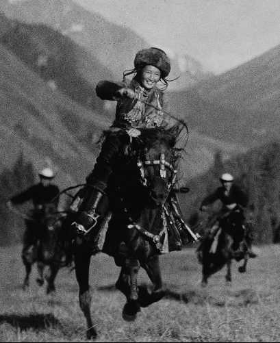 Образ женщины в советской фотоклассике Образ женщины в советской фотоклассике