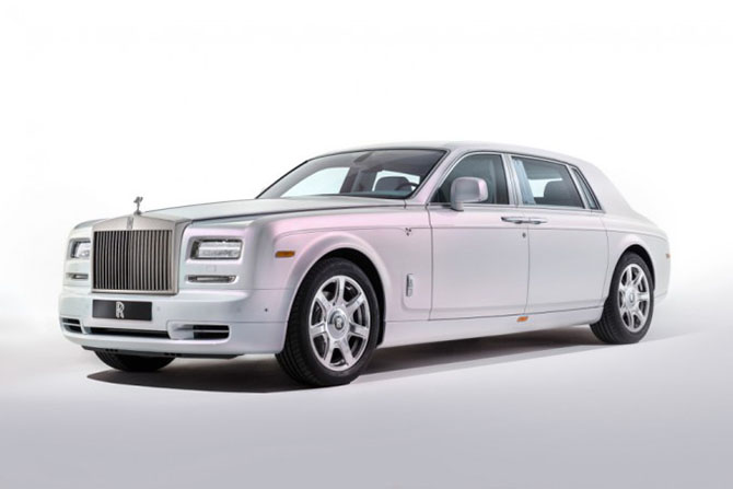 Автомобиль с самым шикарным интерьером в мире Автомобиль с самым шикарным интерьером в мире