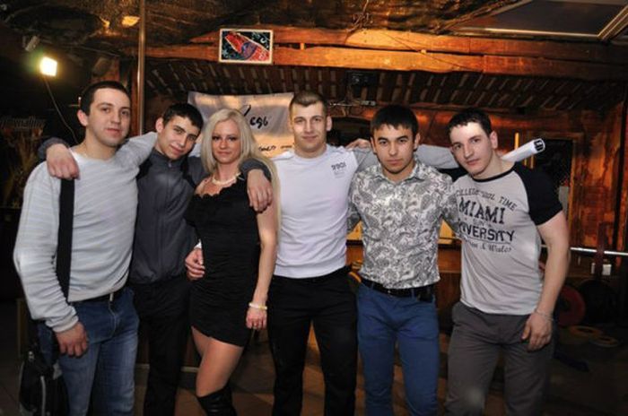 Сильная девушка Ая Антипова