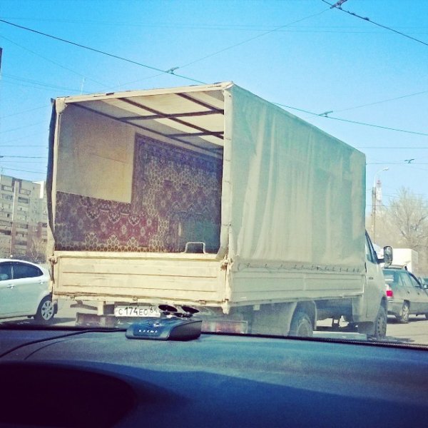 Да что ты знаешь о роскоши, если на твоей стене нет ковра?