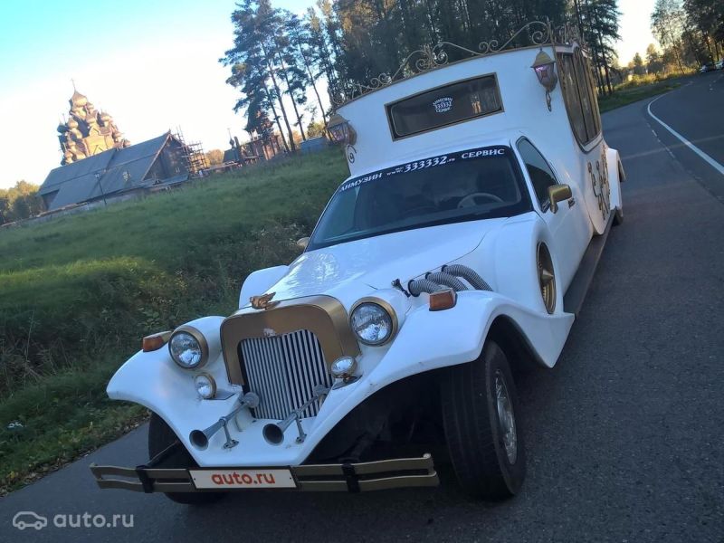 Свадебный лимузин-карету продают подозрительно дешево