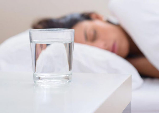 Советы, которые помогут приучиться пить больше воды Советы, которые помогут приучиться пить больше воды