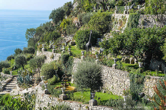 Прогулка по богемному поселку Эз