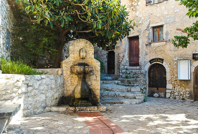 Прогулка по богемному поселку Эз