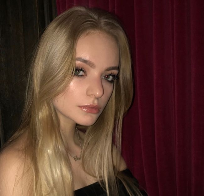 Елизавета Пескова на фото в Instagram