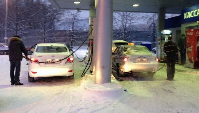 Странности, которые можно увидеть на заправках