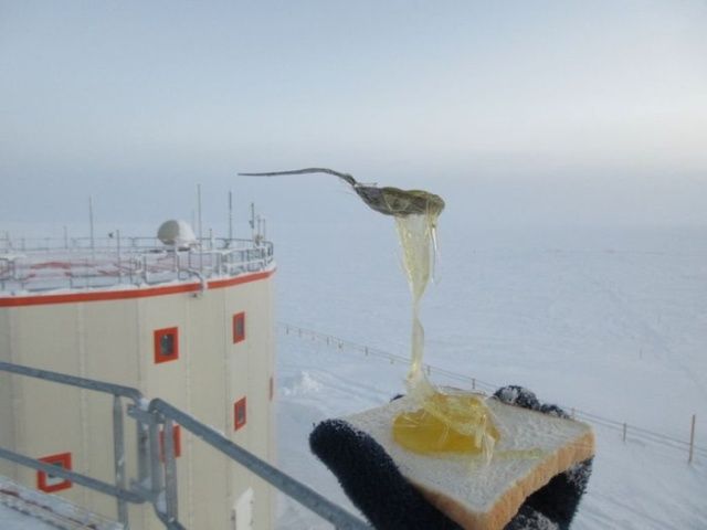 Поесть при 60 градусах мороза крайне проблематично