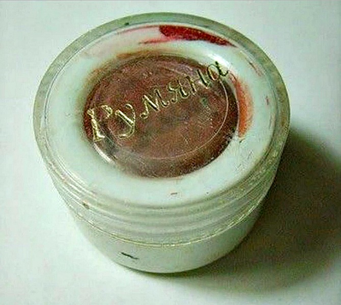 Какая была косметика в СССР Какая была косметика в СССР