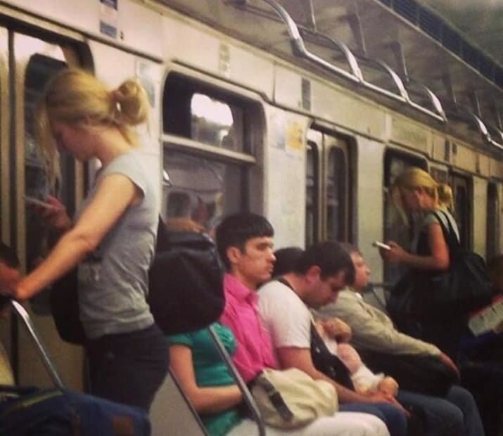 Когда Матрица дала сбой: 20 случаев, заснятых на камеру
