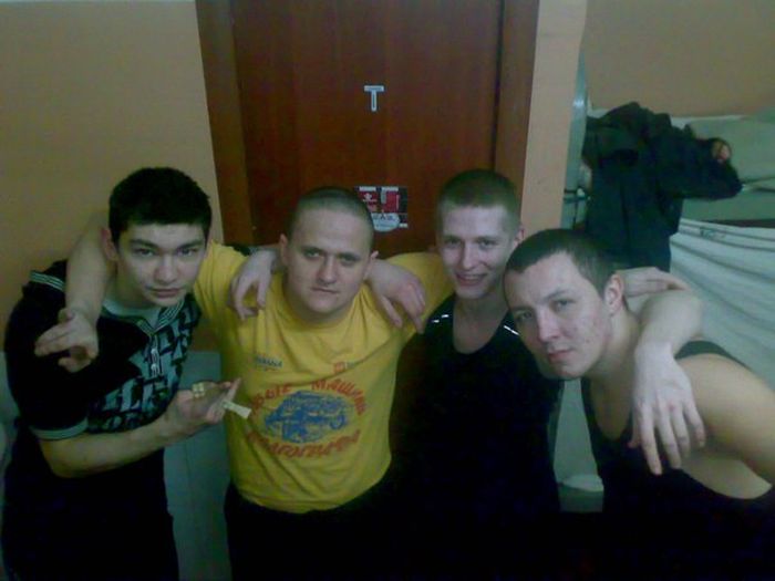 Как убийцы отбывают срок (12 фото)