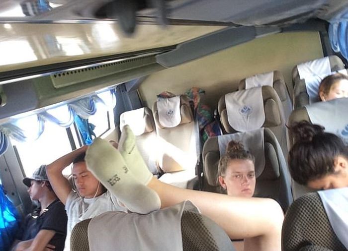 Поведение французской туристки возмутили пользователей сети