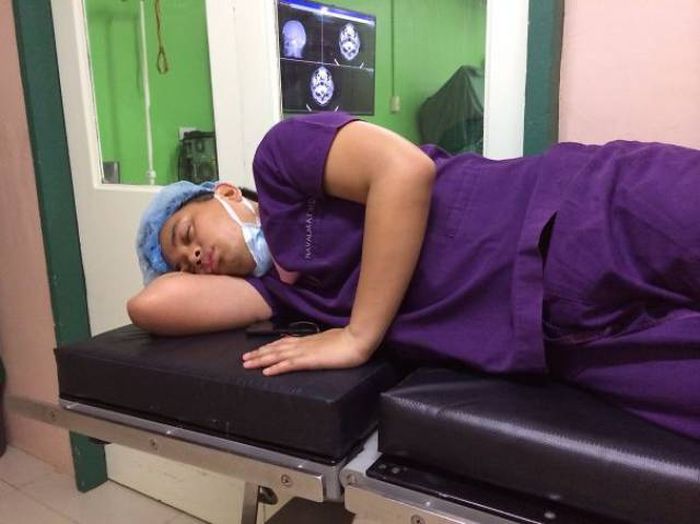 Уставшие медработники