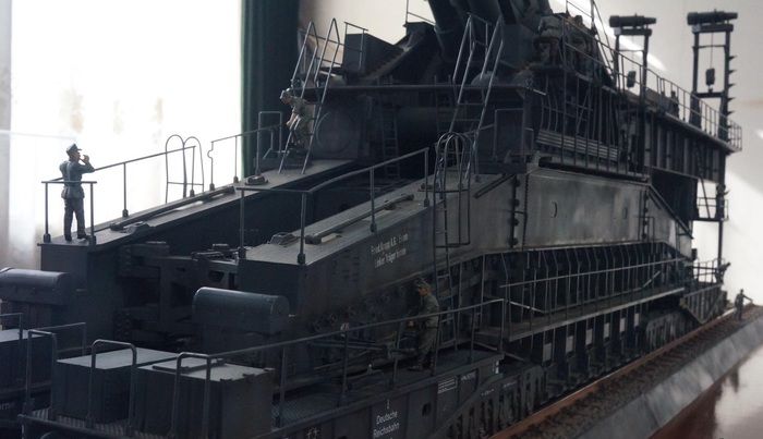 Диорама тяжелой немецкой пушки «Дора»