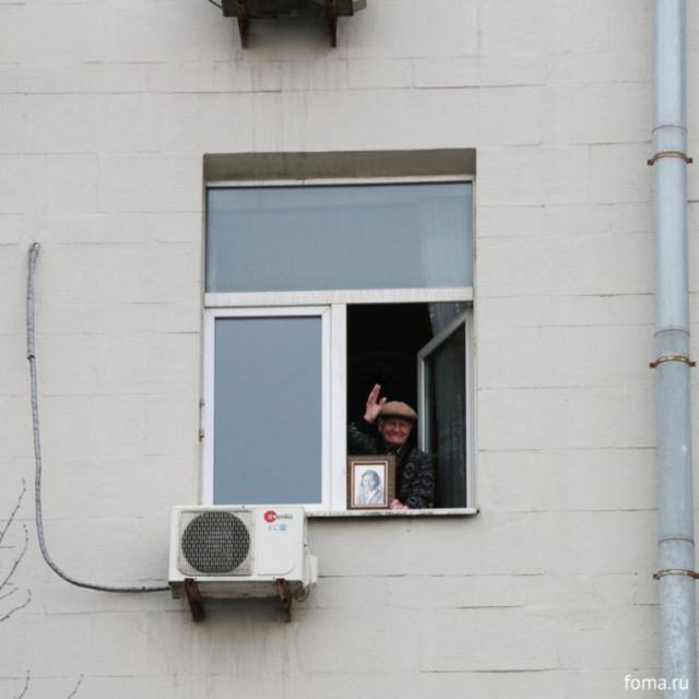 Ветеран ВОВ ежегодно встречал участников «Бессмертного полка» портретом матери