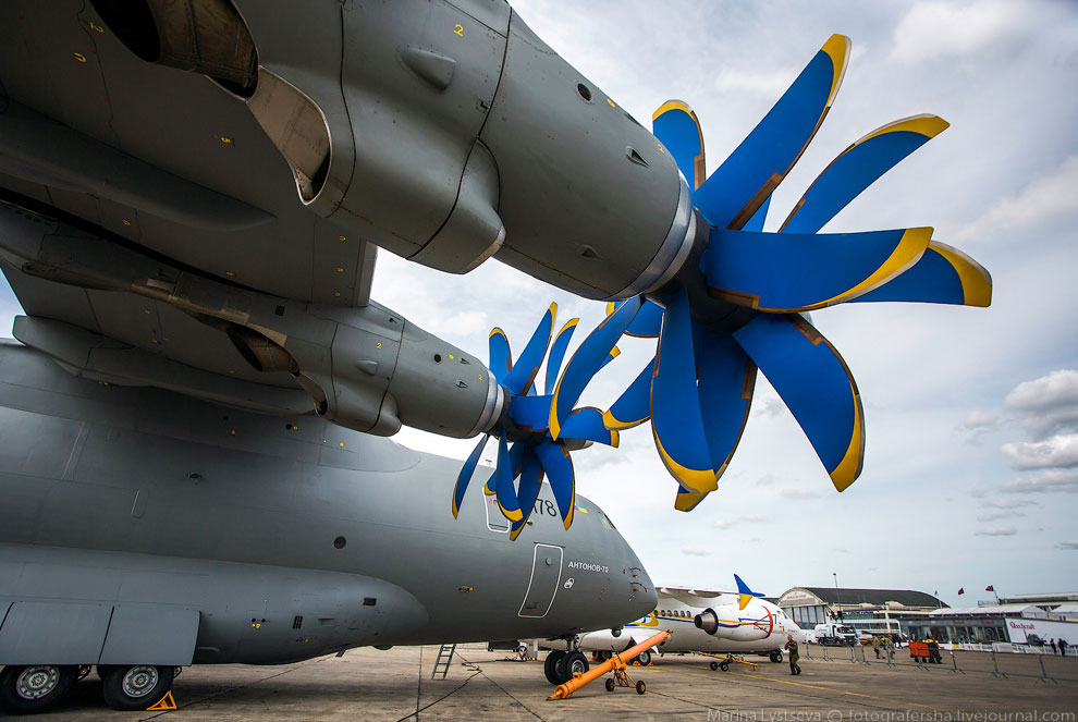 Воздушный грузовик Ан-70 Воздушный грузовик Ан-70