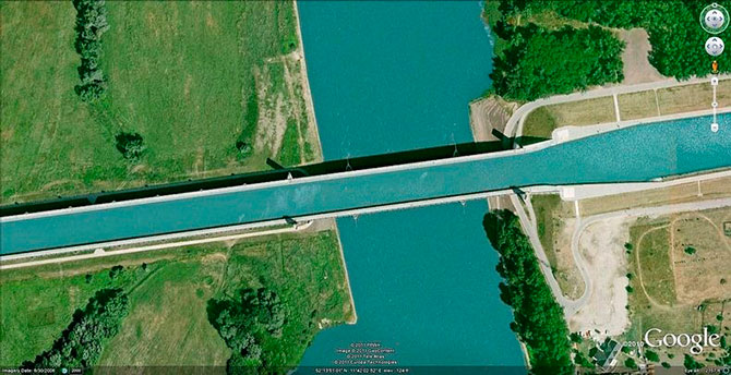Самые выдающиеся водные мосты мира (20 фото)