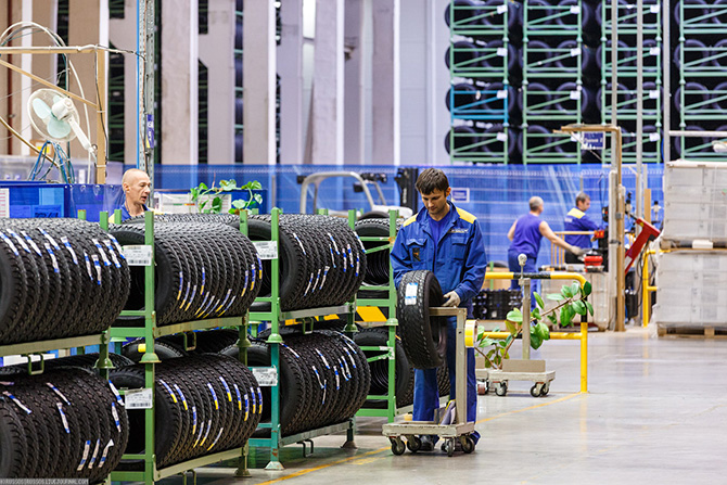 Michelin — как делают ошиповку на зимних шинах