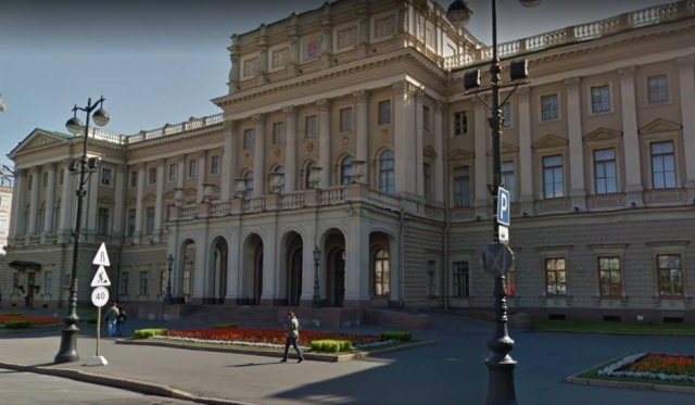 Как паркует автомобиль врио губернатора Санкт-Петербурга Александр Беглов