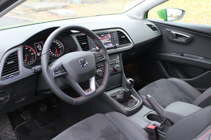 Модный и спортивный Seat Leon