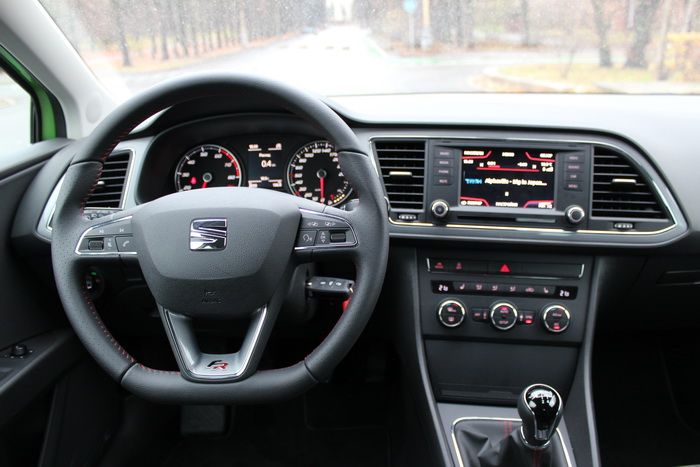 Модный и спортивный Seat Leon