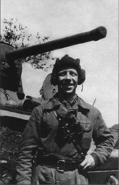 Герои танковых баталий