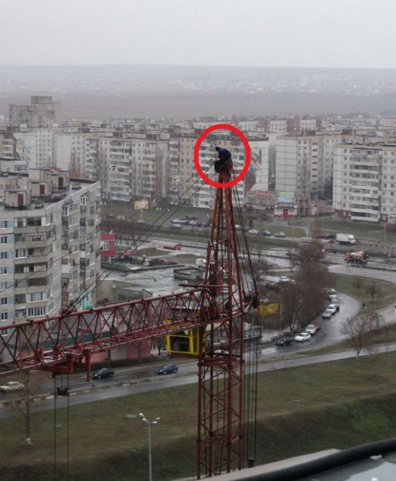 Эти люди явно не слышали о технике безопасности