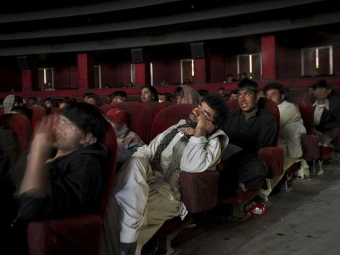 Кинотеатр в Кабуле (11 фото)