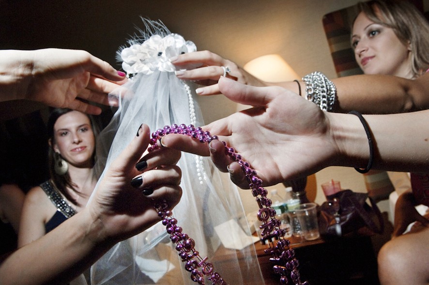 Проект Дины Литовски: «Между нами, девочками»