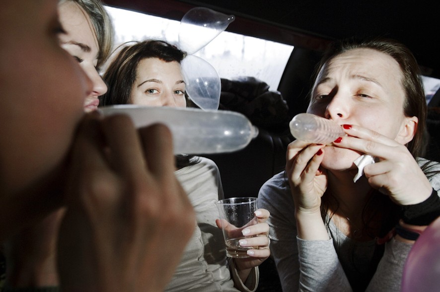 Проект Дины Литовски: «Между нами, девочками»