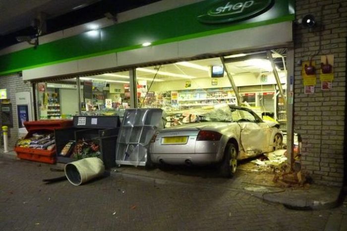 Мужик попал на 300 тысяч долларов (6 фото)