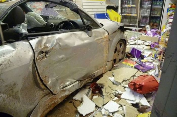 Мужик попал на 300 тысяч долларов (6 фото)