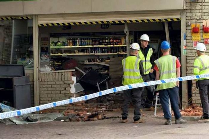 Мужик попал на 300 тысяч долларов (6 фото)