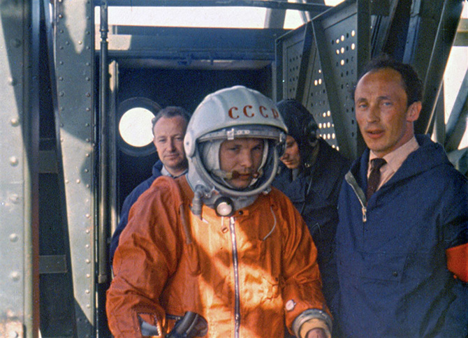 Юрий Алексеевич Гагарин – первый космонавт