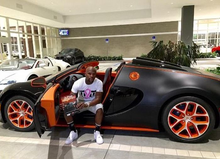 Боксер Флойд Мейвезер продает свой гиперкар Bugatti Grand Sport Vitesse
