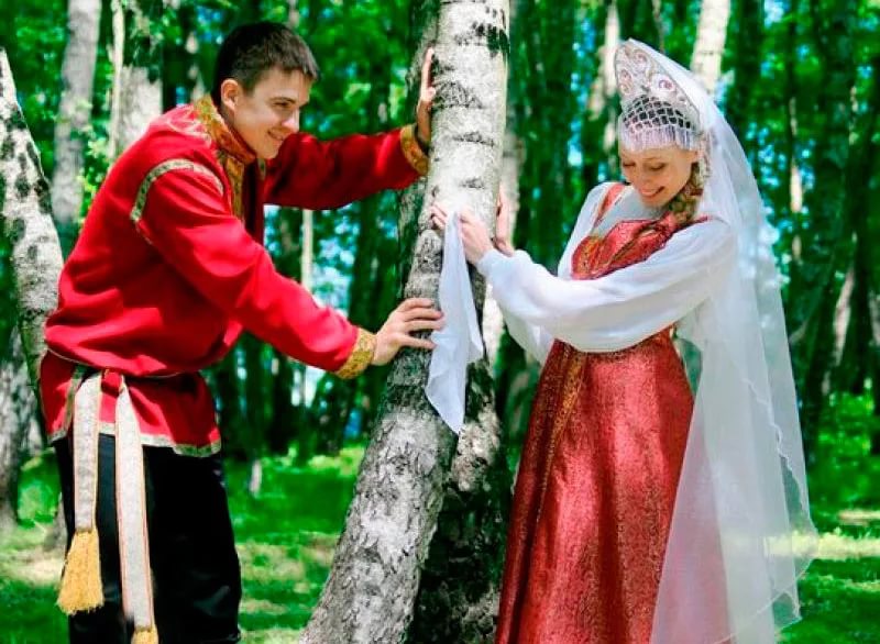 Как на Руси проходила первая брачная ночь у молодоженов Как на Руси проходила первая брачная ночь у молодоженов