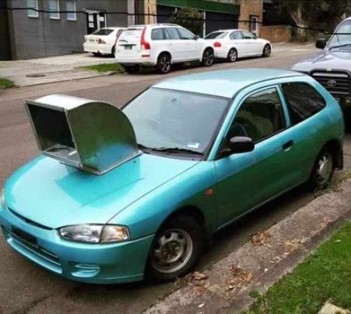 Странные автомобили на дорогах