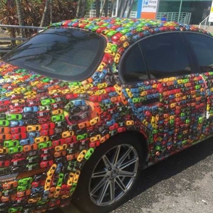 Странные автомобили на дорогах