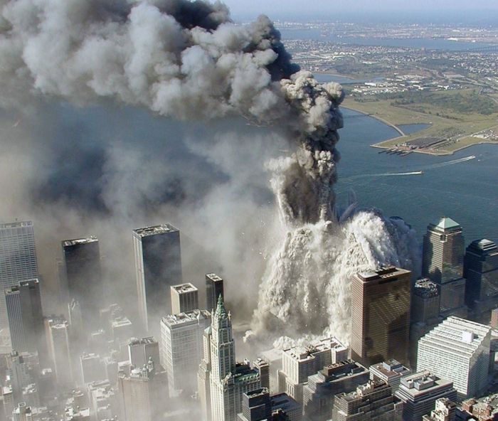 Теракт 911.  Самые страшные кадры событий