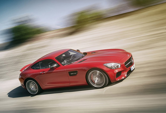 Новейший спорткар от Mercedes Новейший спорткар от Mercedes