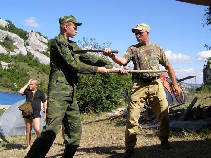 Суровый военный лагерь для подростков Таврида-Сечь (20 фото)