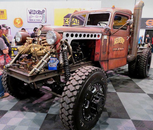 Самые крутые экспонаты автомобильного тюнинга с выставки SEMA