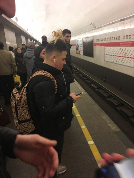 Модники из общественных мест